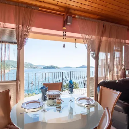 Apartment Cozy In With House Sea View Prizba