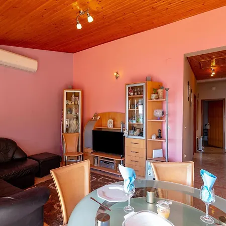 Cozy In With House Sea View